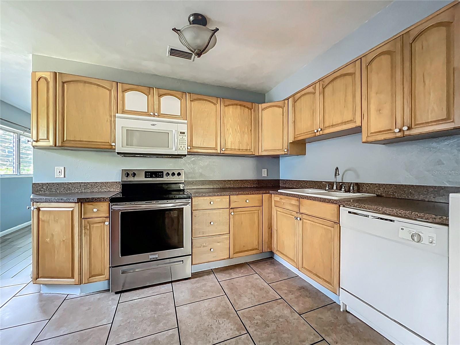 1025 S CENTRAL AVE, LAKELAND, FL, 33815