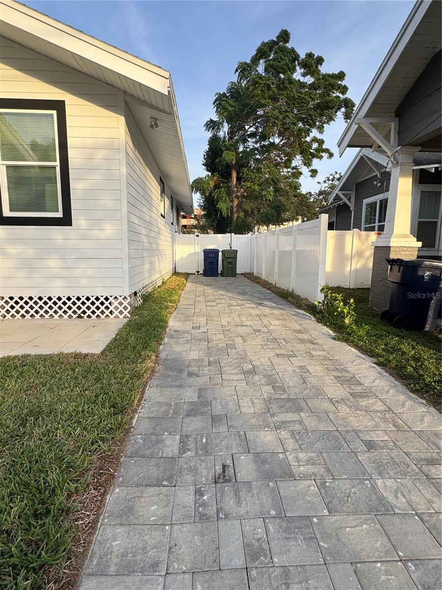 212 S FREMONT AVE, TAMPA, FL, 33606