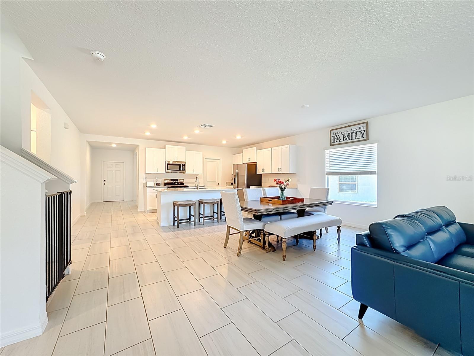 Kitchen/Dining Room/Living Room  combo