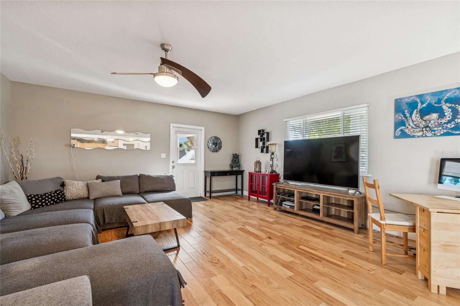 Hand-scraped Hickory solid wood flooring