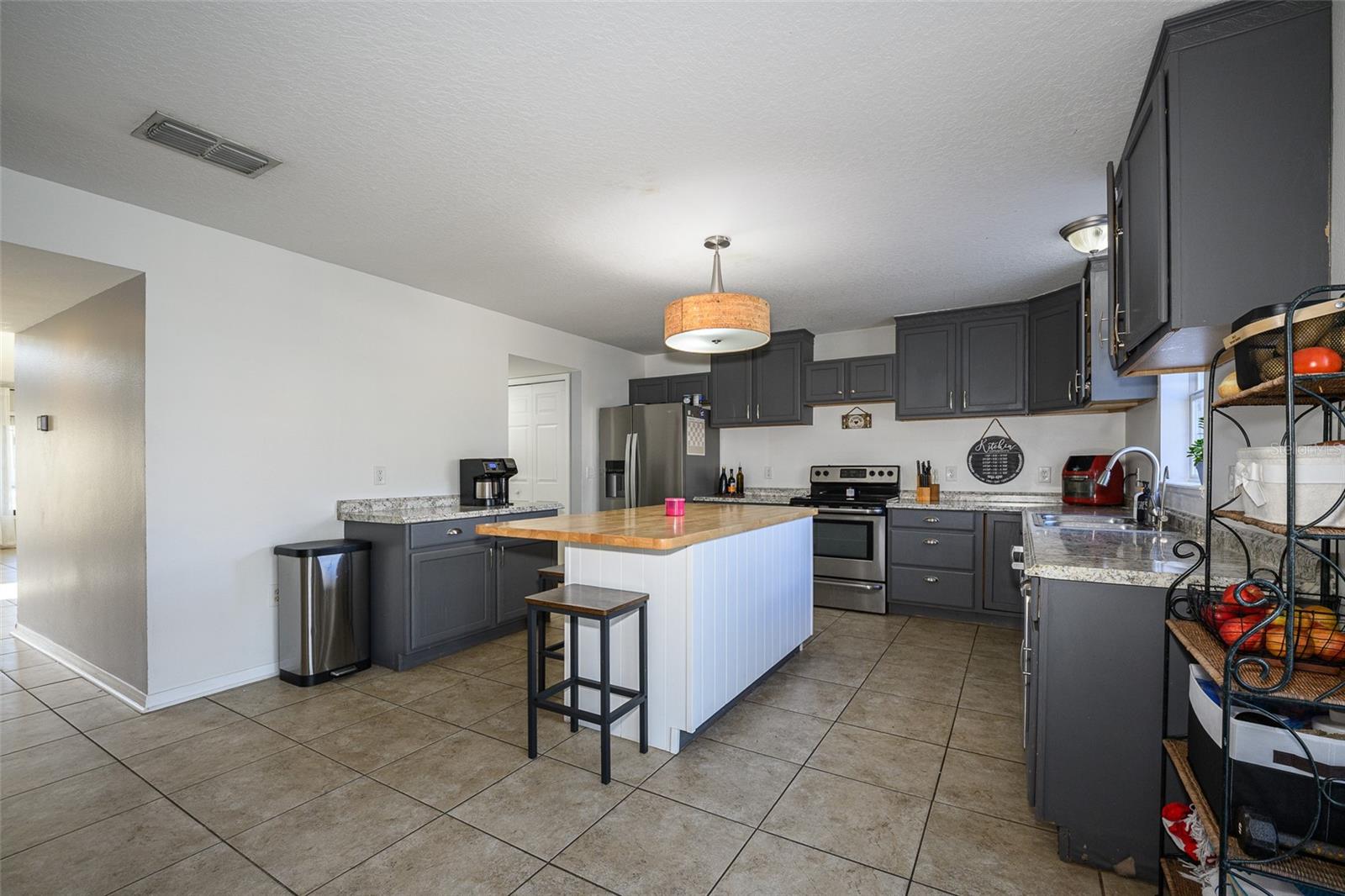 220 BIRD OF PARADISE DR, PALM COAST, FL, 32137