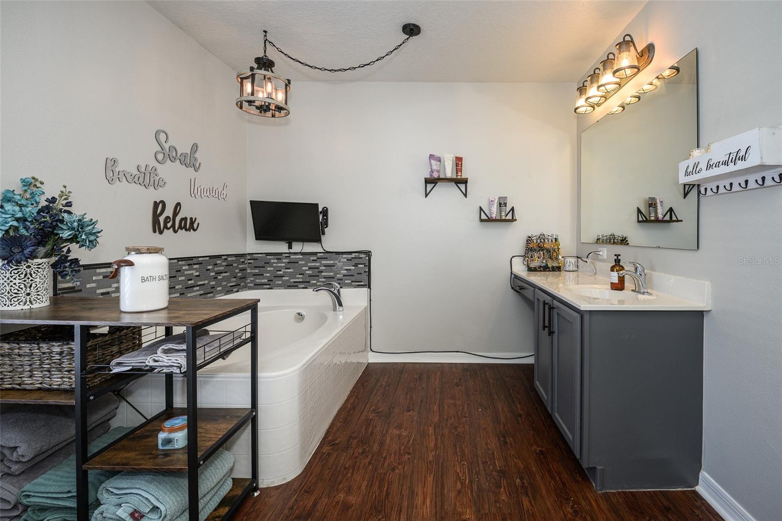 220 BIRD OF PARADISE DR, PALM COAST, FL, 32137