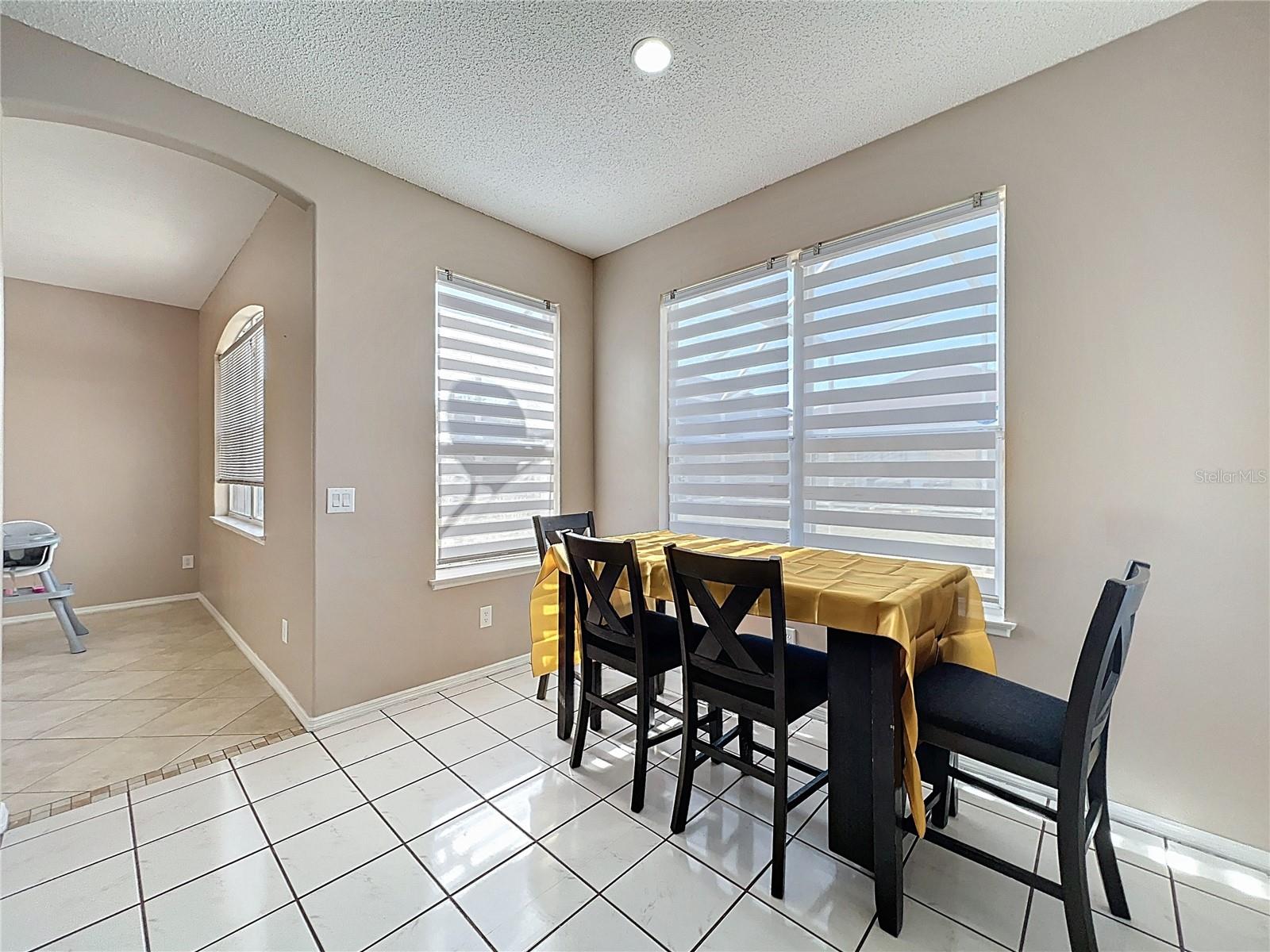 15000 LAKE AZURE DR, ORLANDO, FL, 32824