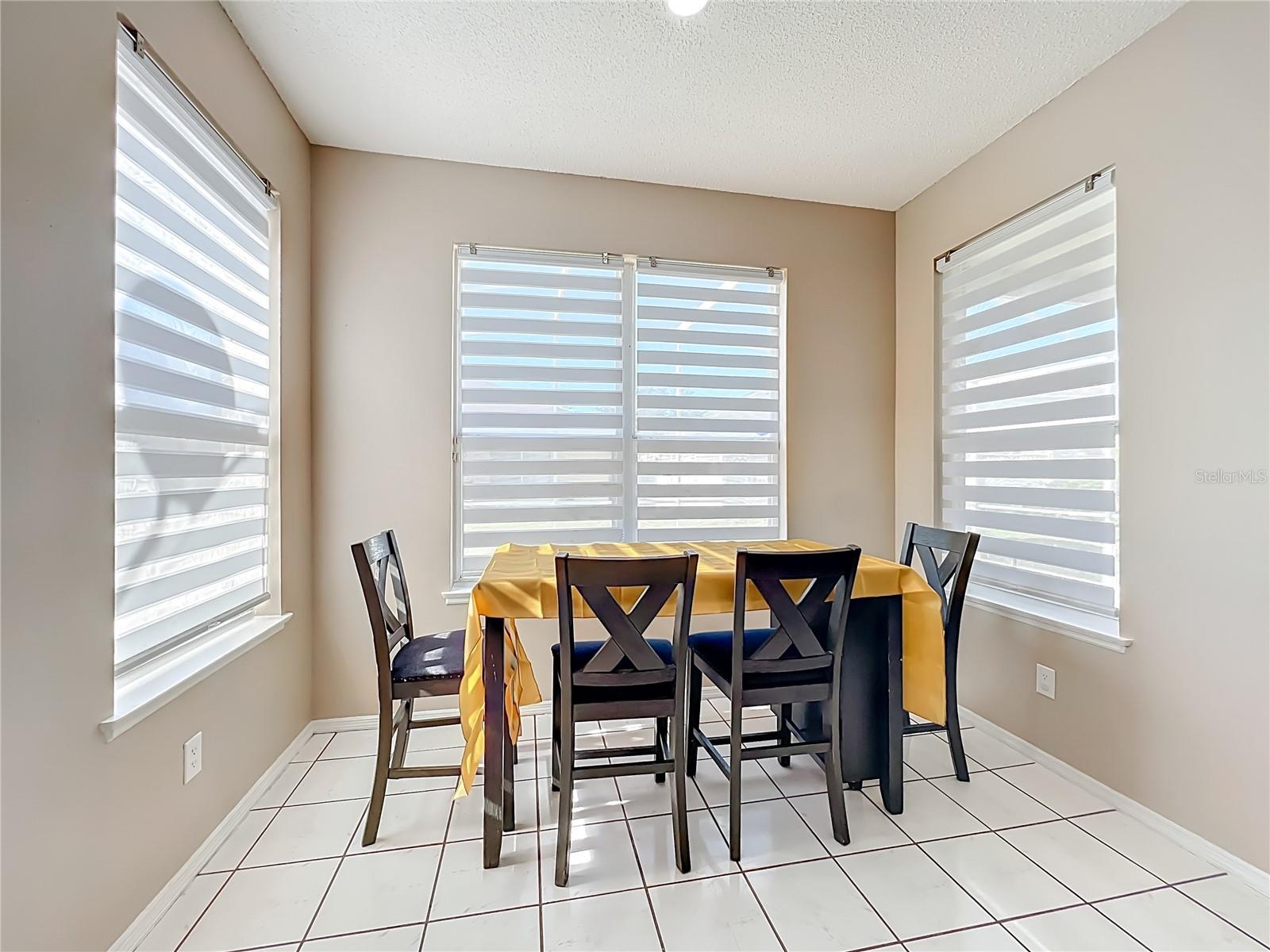 15000 LAKE AZURE DR, ORLANDO, FL, 32824