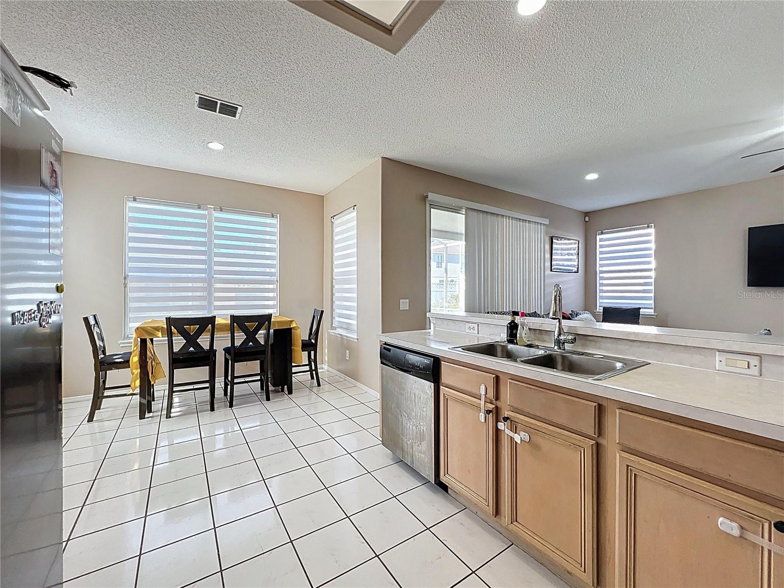 15000 LAKE AZURE DR, ORLANDO, FL, 32824