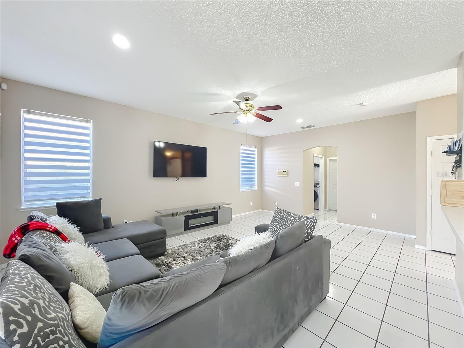 15000 LAKE AZURE DR, ORLANDO, FL, 32824