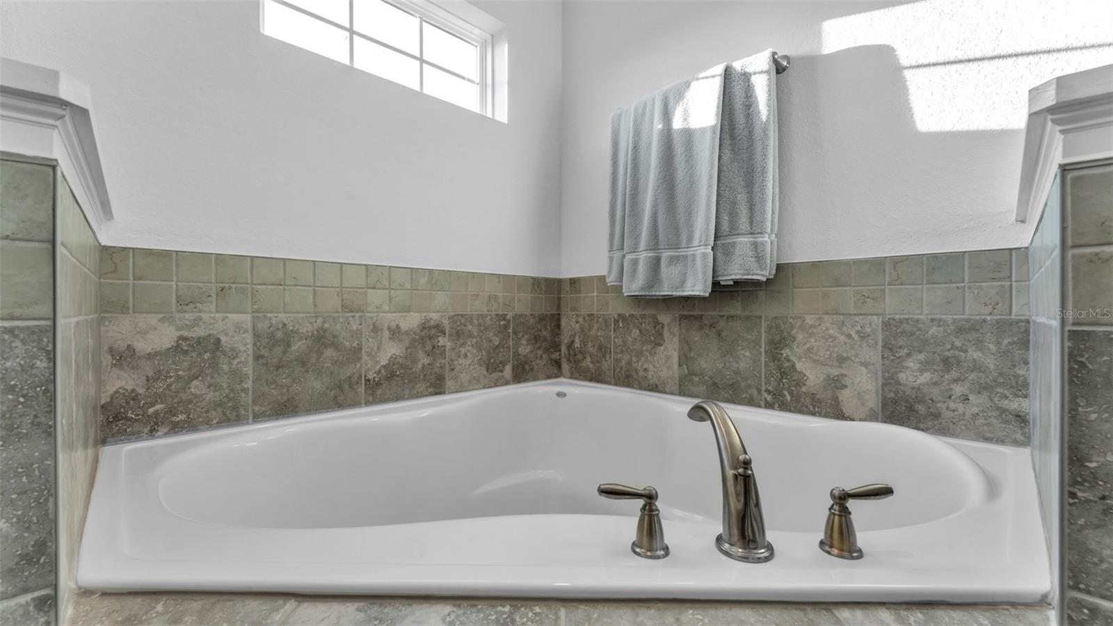 330 TRAVELERS CREEK DR, AUBURNDALE, FL, 33823