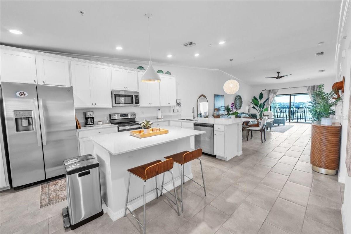 5711 PALMER CIR #206, BRADENTON, FL, 34211