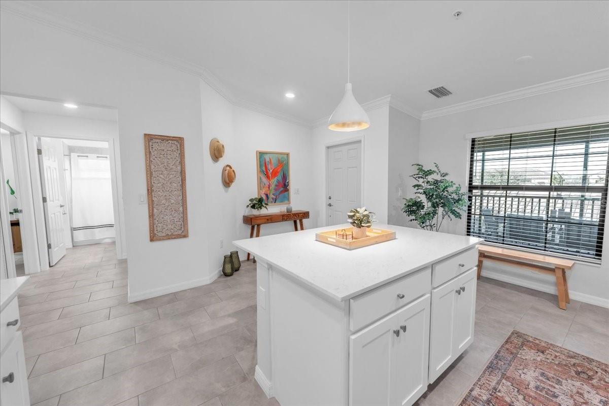 5711 PALMER CIR #206, BRADENTON, FL, 34211