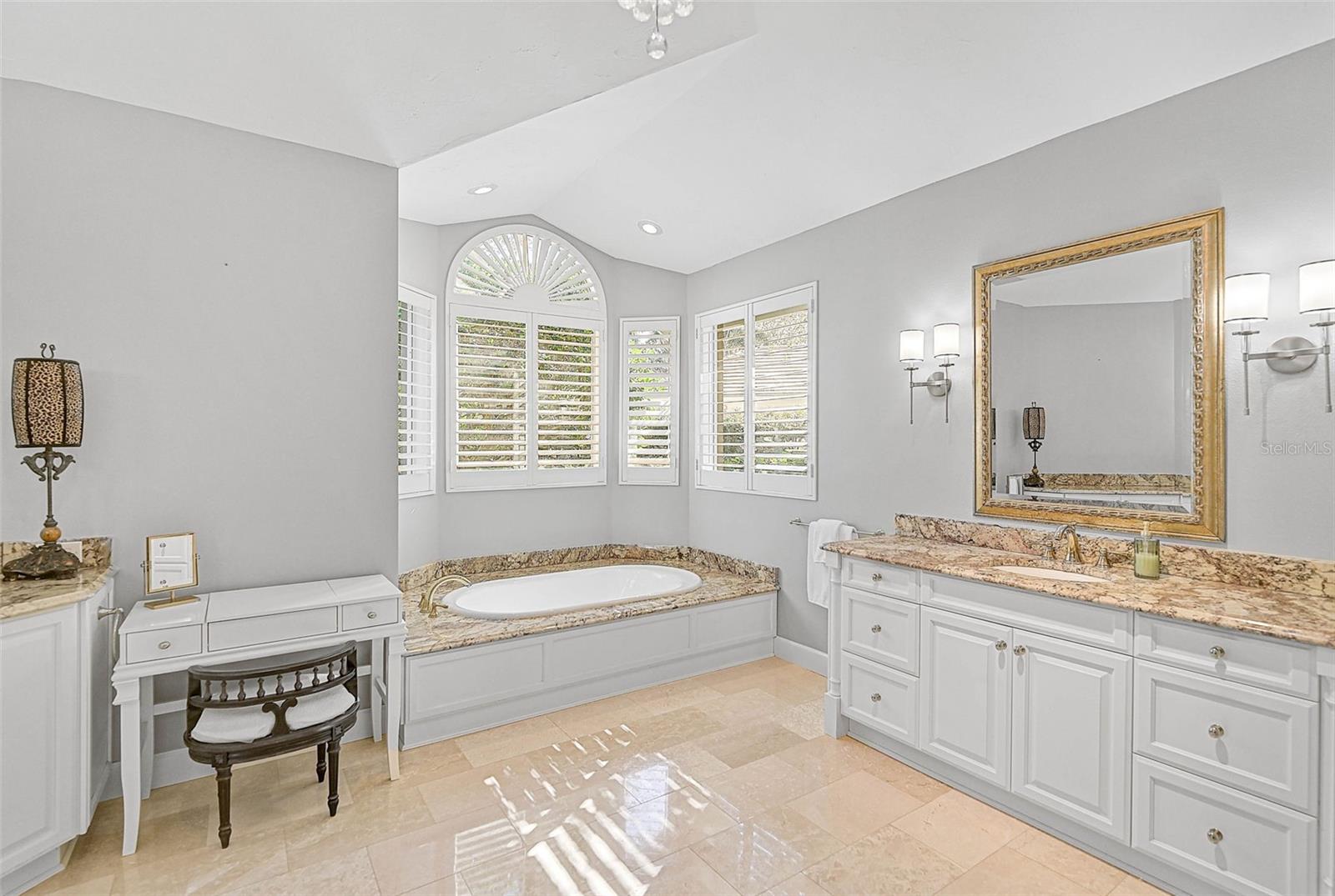 A4679996 Property Photo