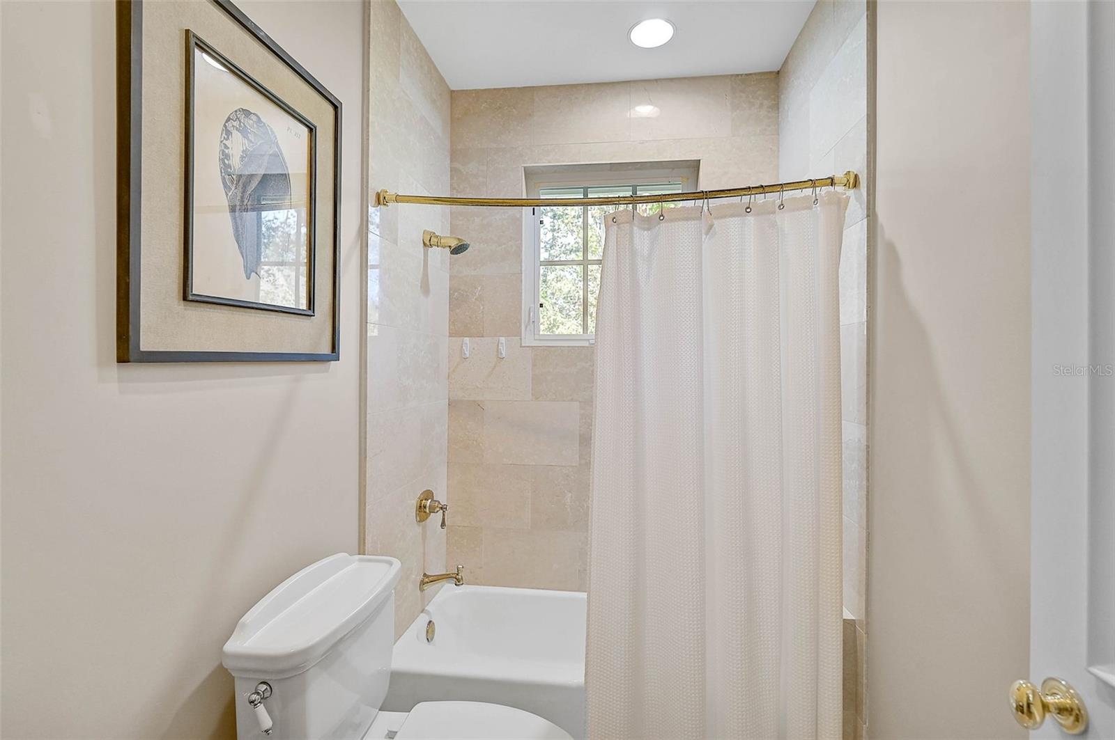 A4679996 Property Photo