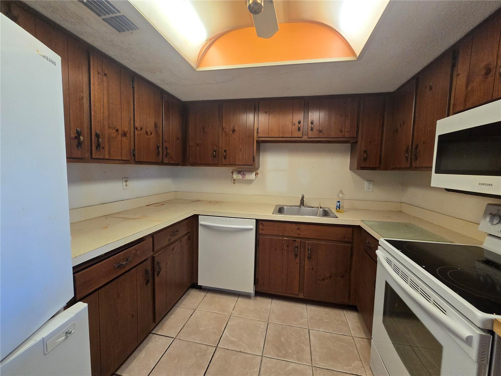 512 FAIRWAYS CIR #A, OCALA, FL, 34472