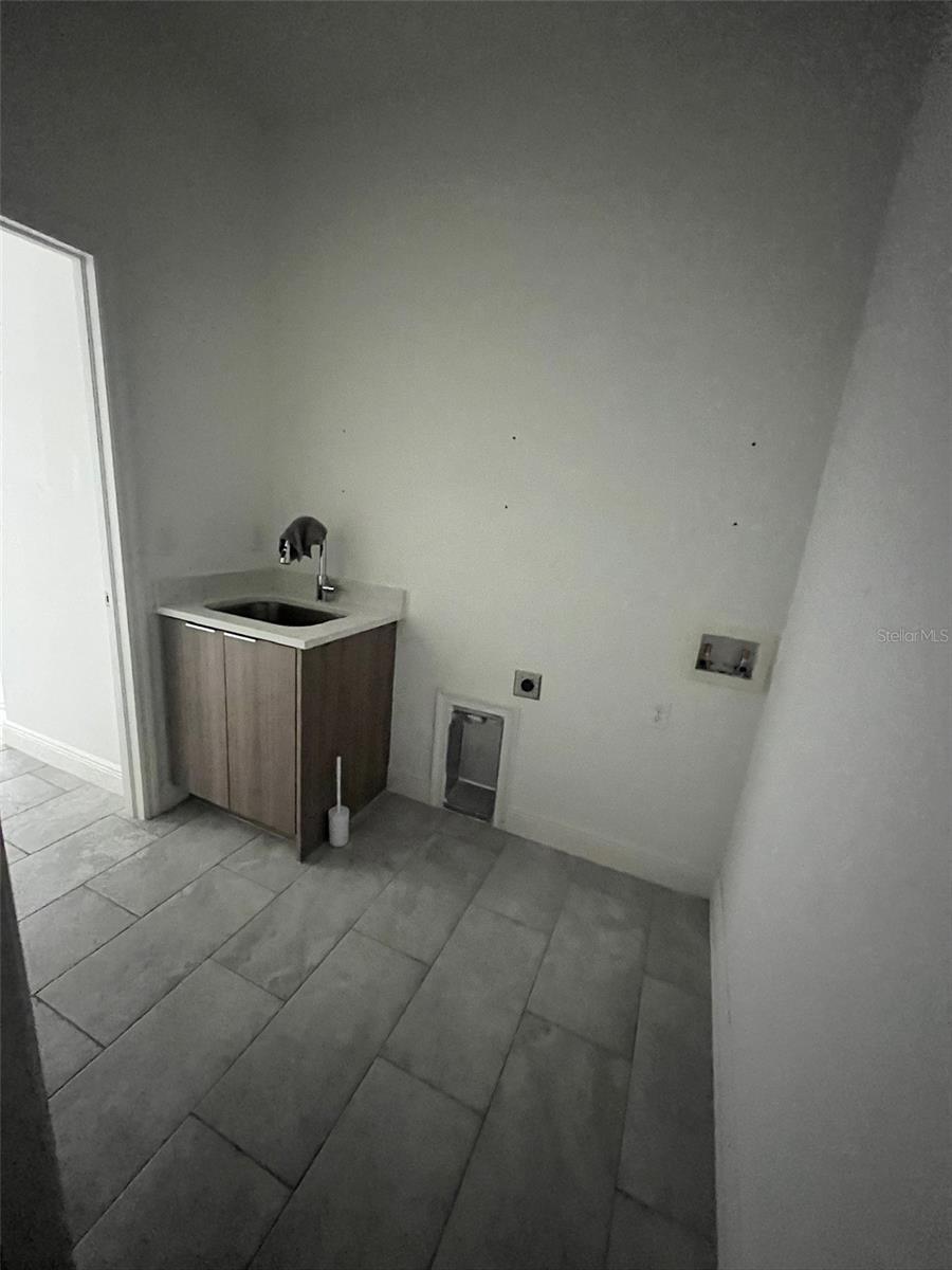 1315 E BENBOW CIR, LABELLE, FL, 33935