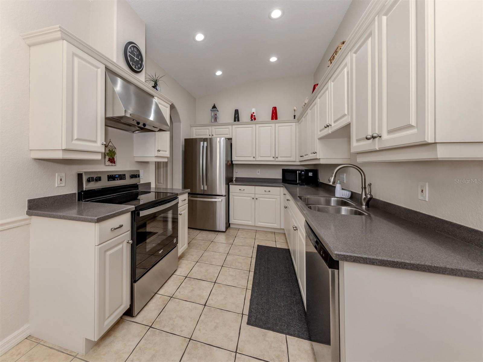 4550 CANCELLO GRANDE AVE, VENICE, FL, 34293