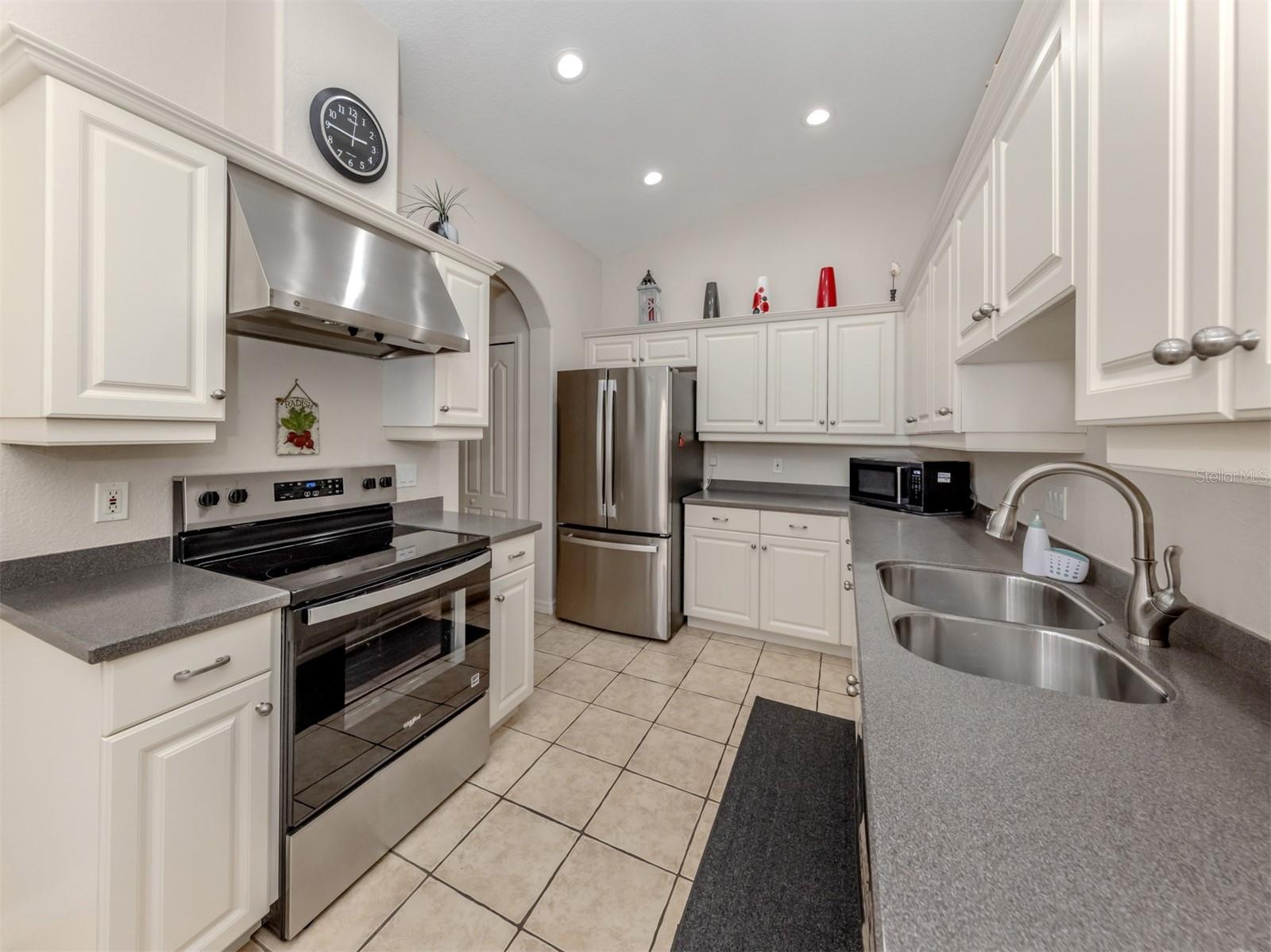 4550 CANCELLO GRANDE AVE, VENICE, FL, 34293