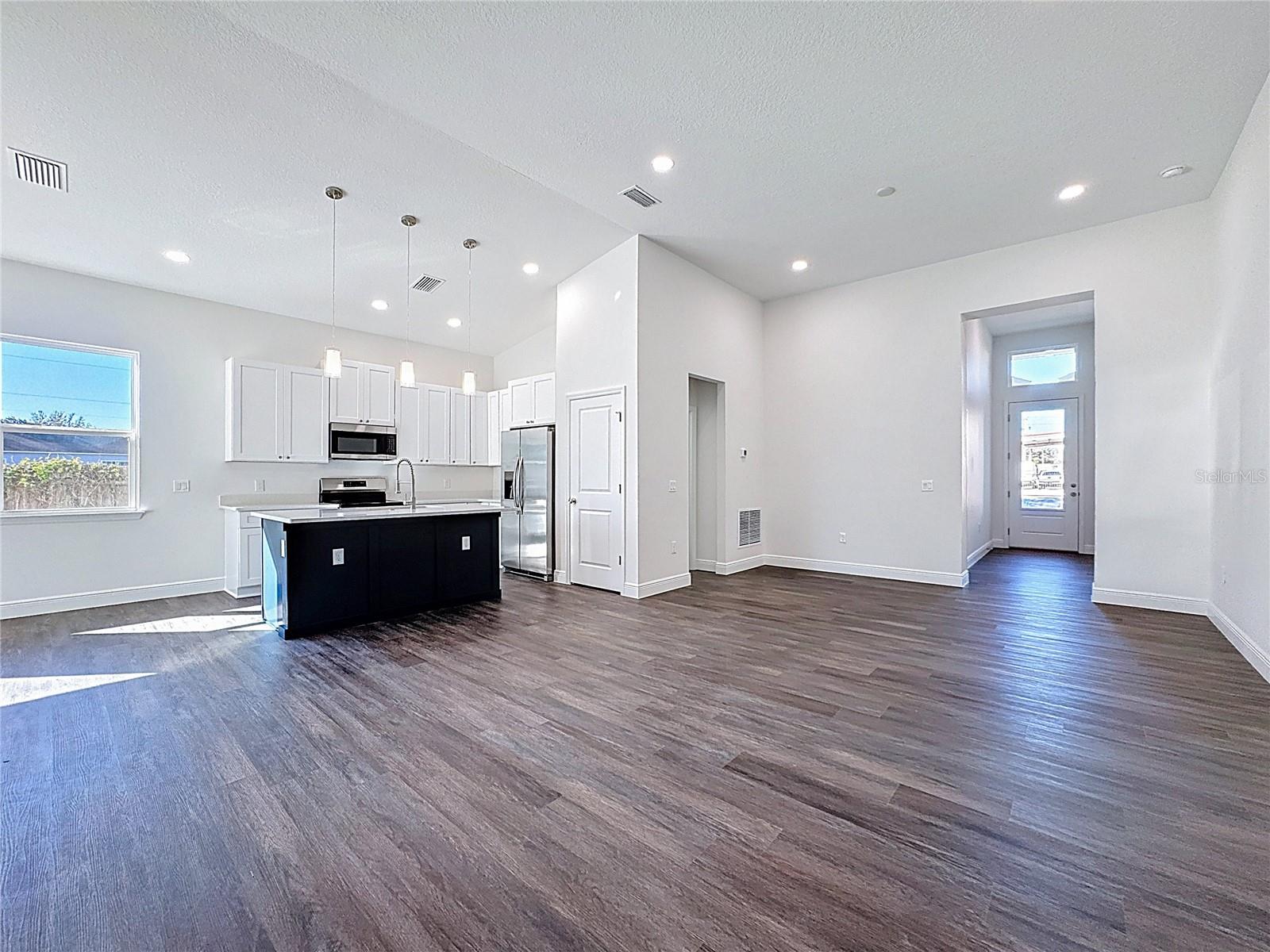 7616 CAROLYN AVE, ORLANDO, FL, 32807