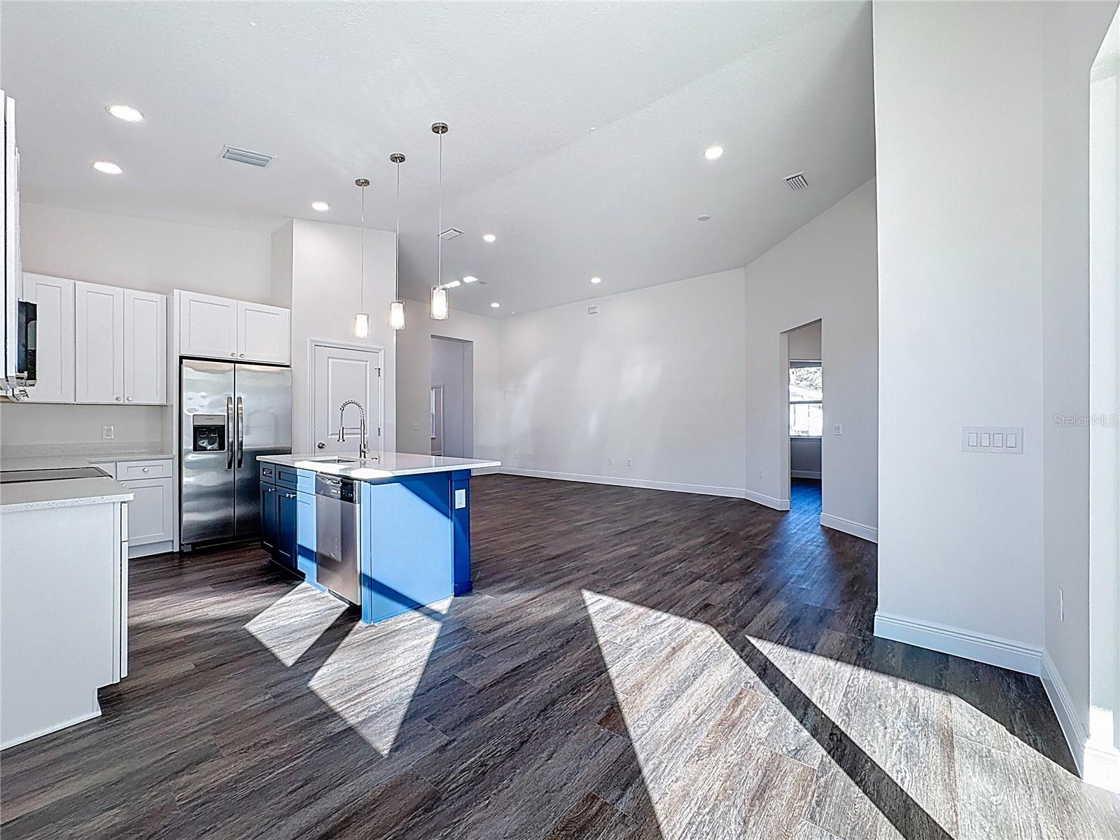 7616 CAROLYN AVE, ORLANDO, FL, 32807