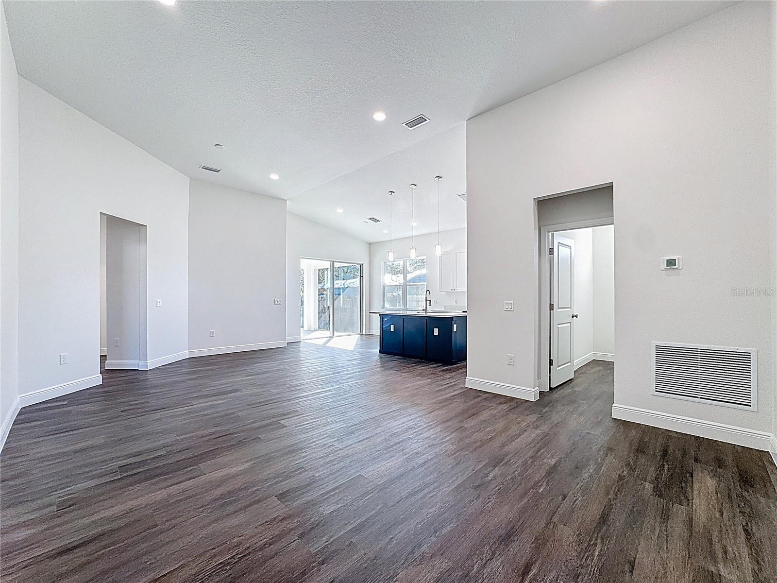 7616 CAROLYN AVE, ORLANDO, FL, 32807