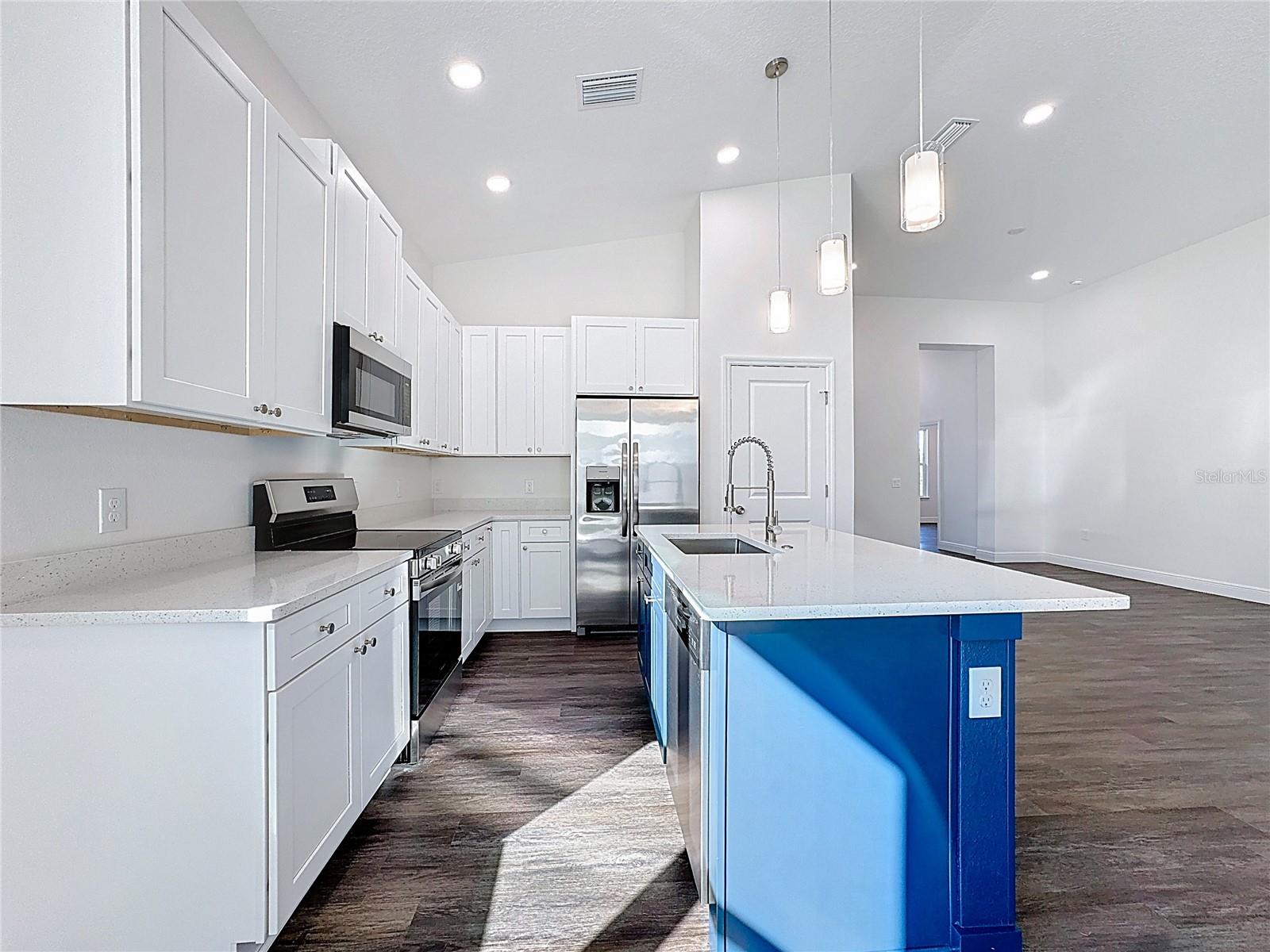 7616 CAROLYN AVE, ORLANDO, FL, 32807