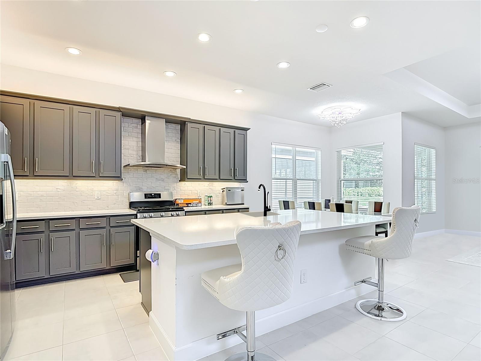 32676 TREE OF LIFE AVE, WESLEY CHAPEL, FL, 33543