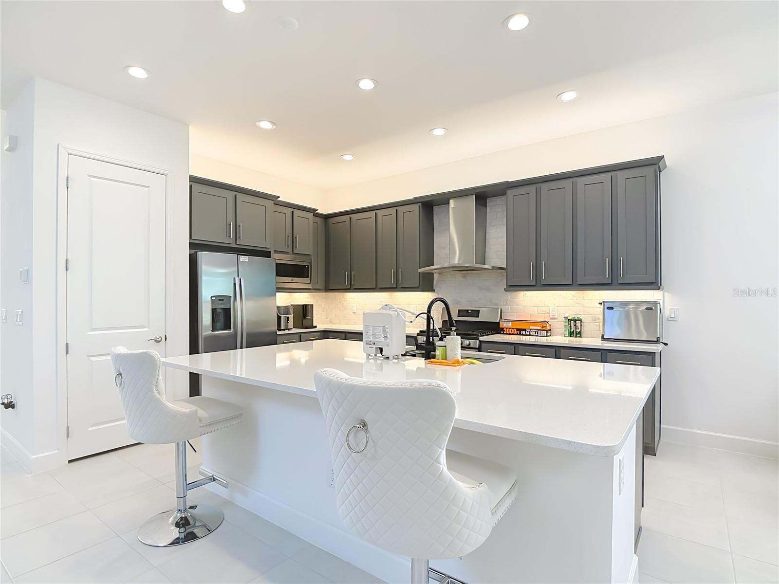 32676 TREE OF LIFE AVE, WESLEY CHAPEL, FL, 33543