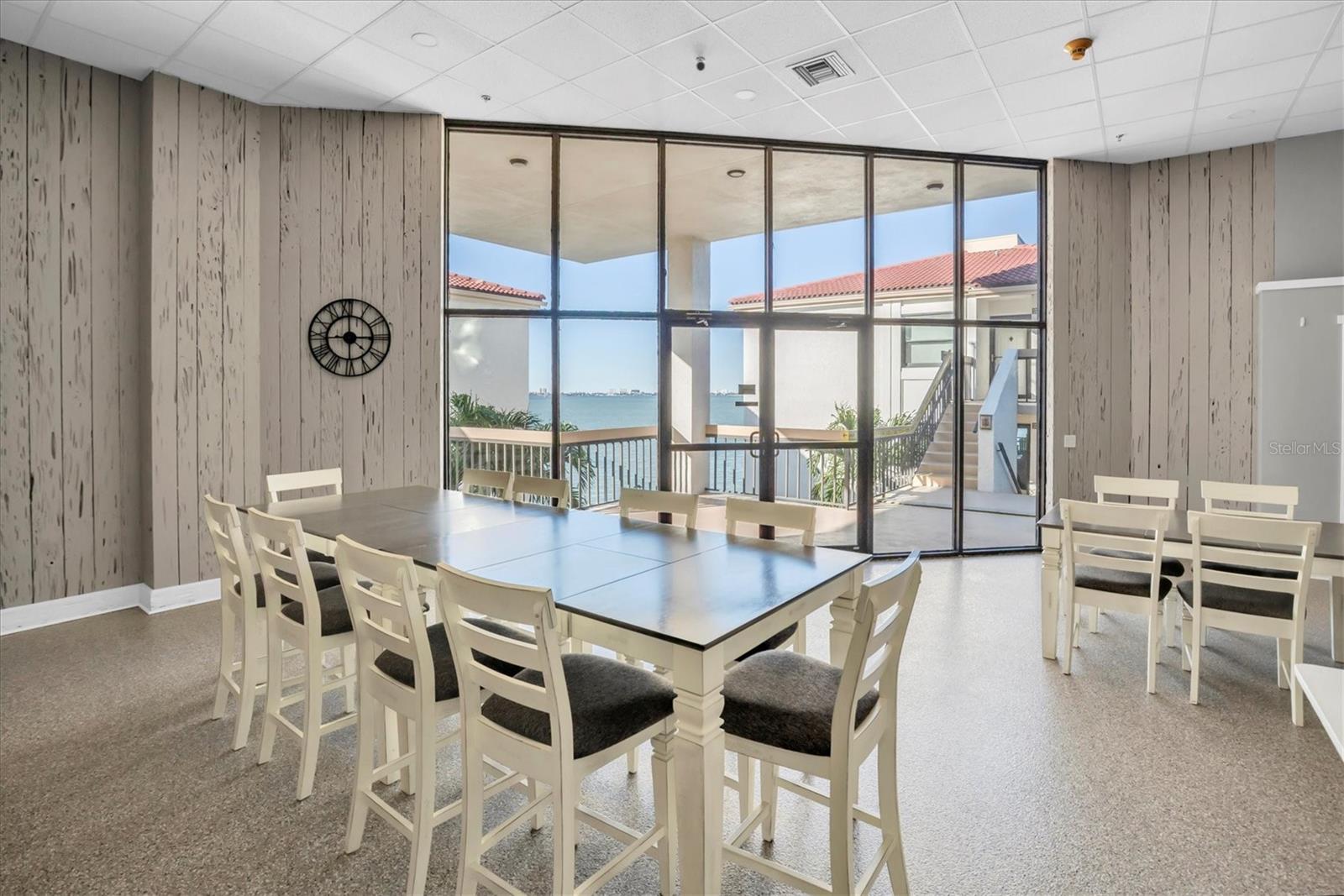 Recreation room with a great view