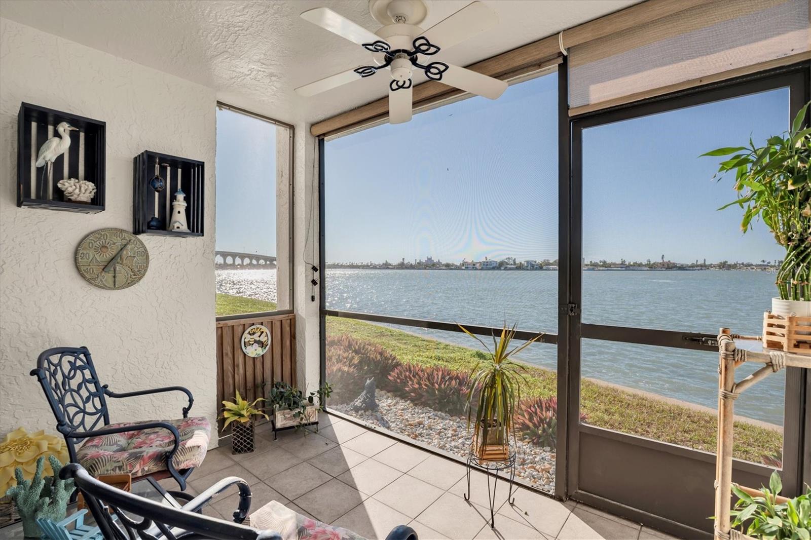 Your private retreat - screened patio overlooking the Bay