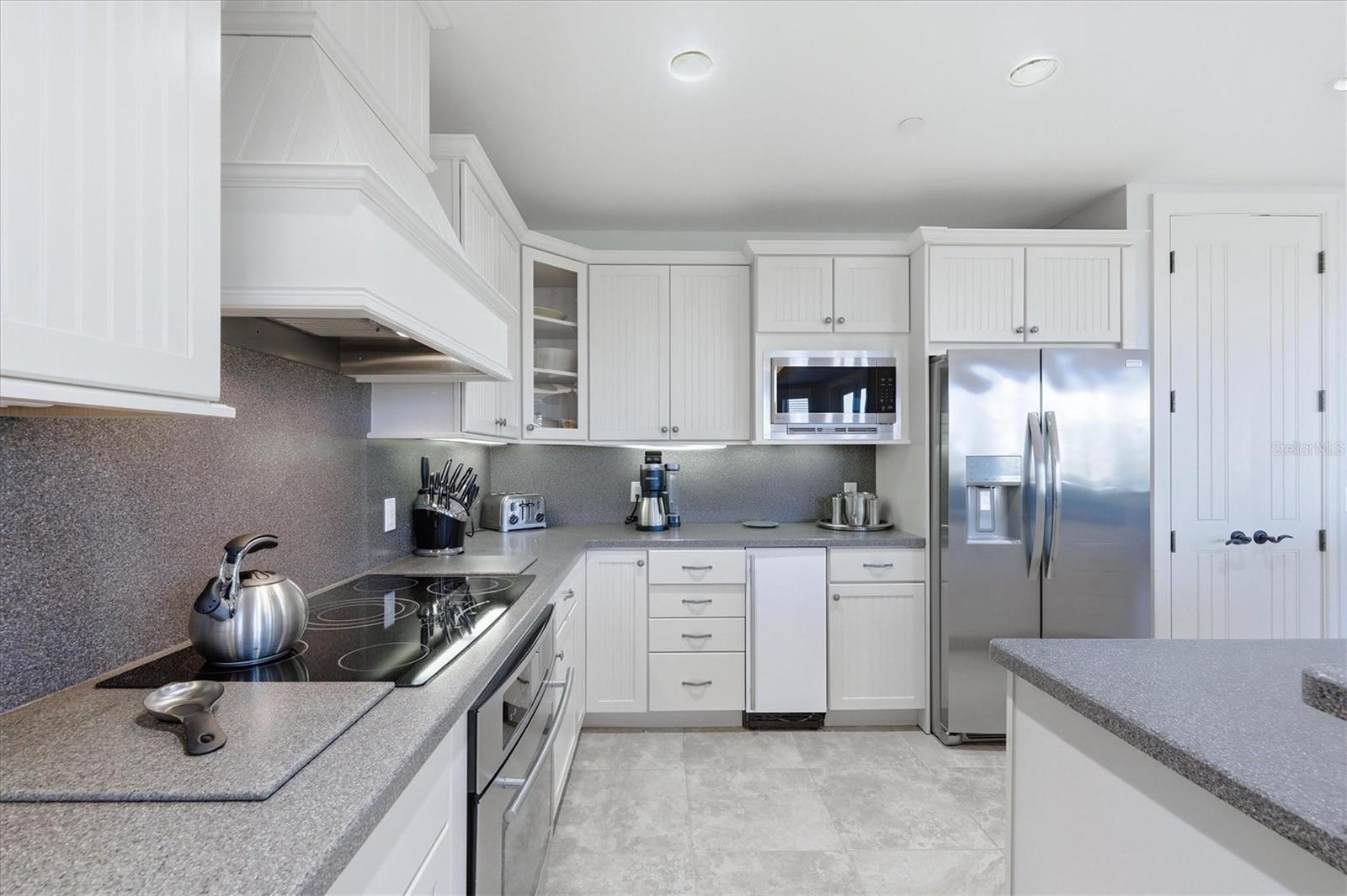 9 PEEKINS COVE DR, BOCA GRANDE, FL, 33921