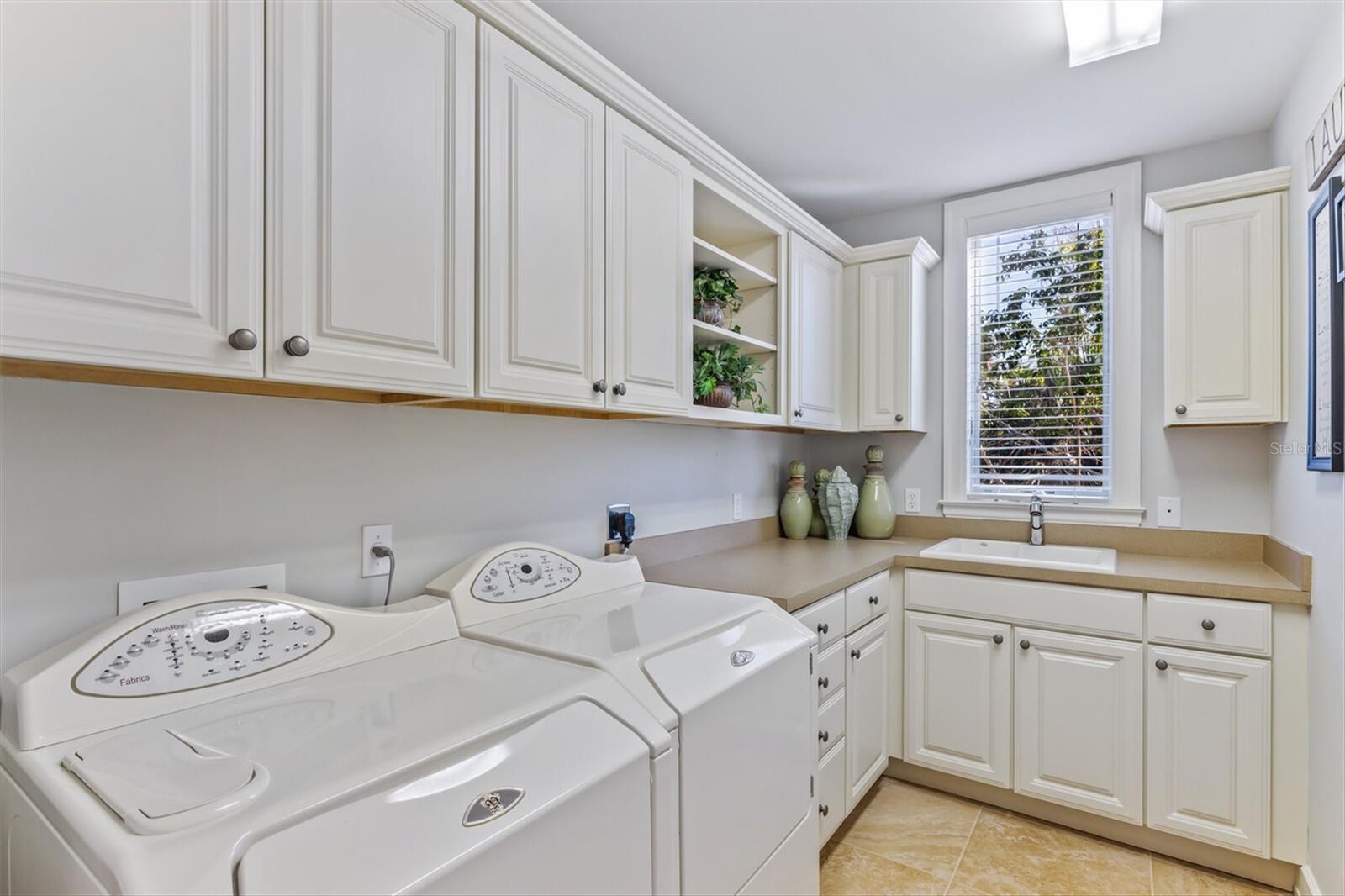 9 PEEKINS COVE DR, BOCA GRANDE, FL, 33921