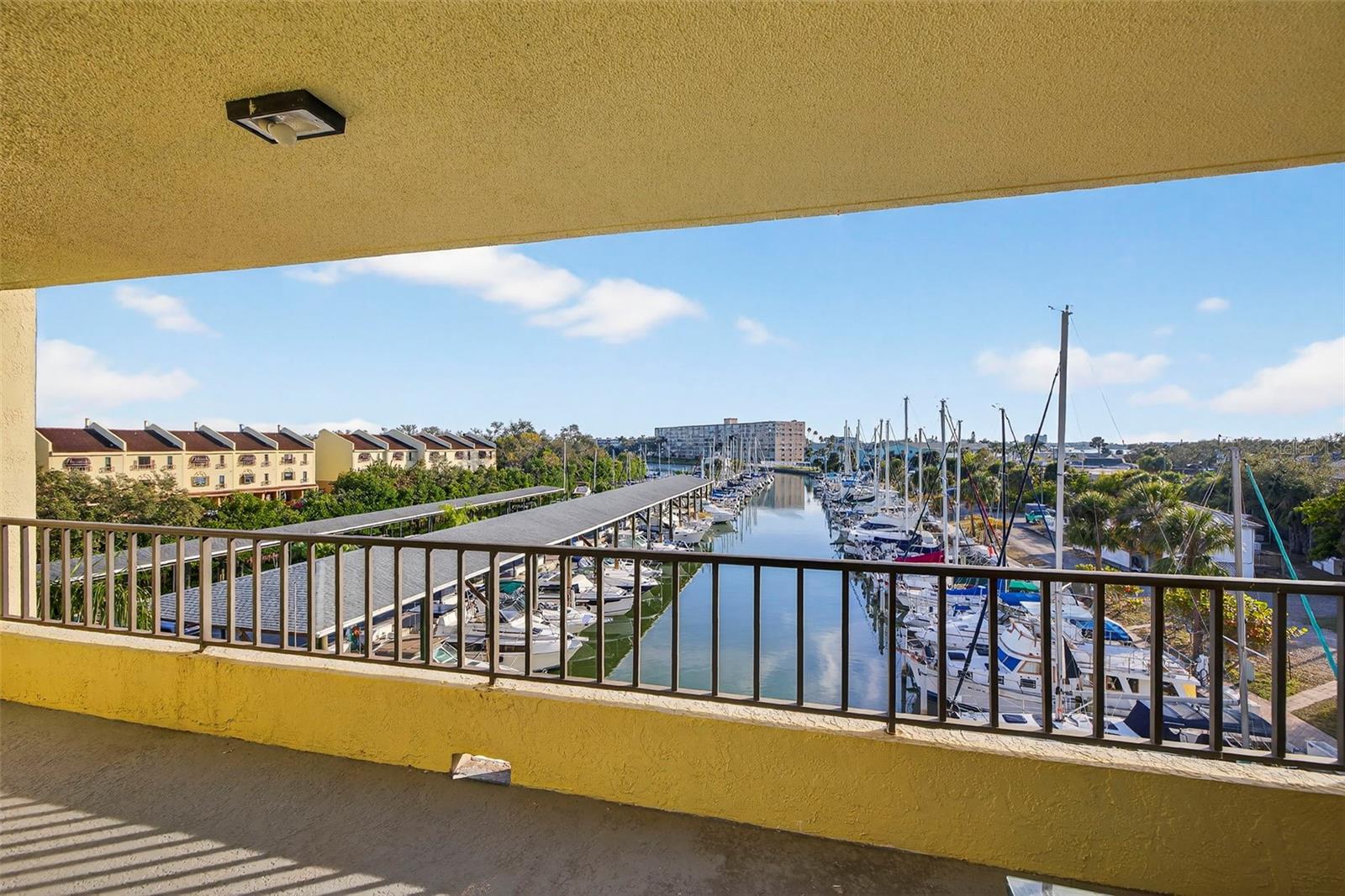 1750 HARBOR PL S #303, SOUTH PASADENA, FL, 33707