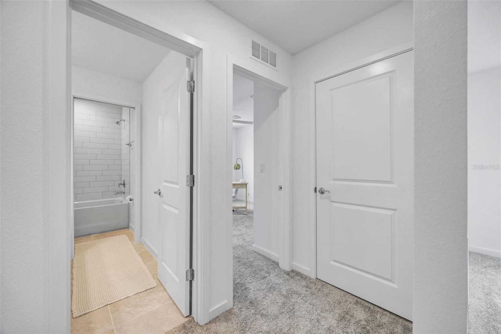 1095 KISTNA DR, ZEPHYRHILLS, FL, 33540