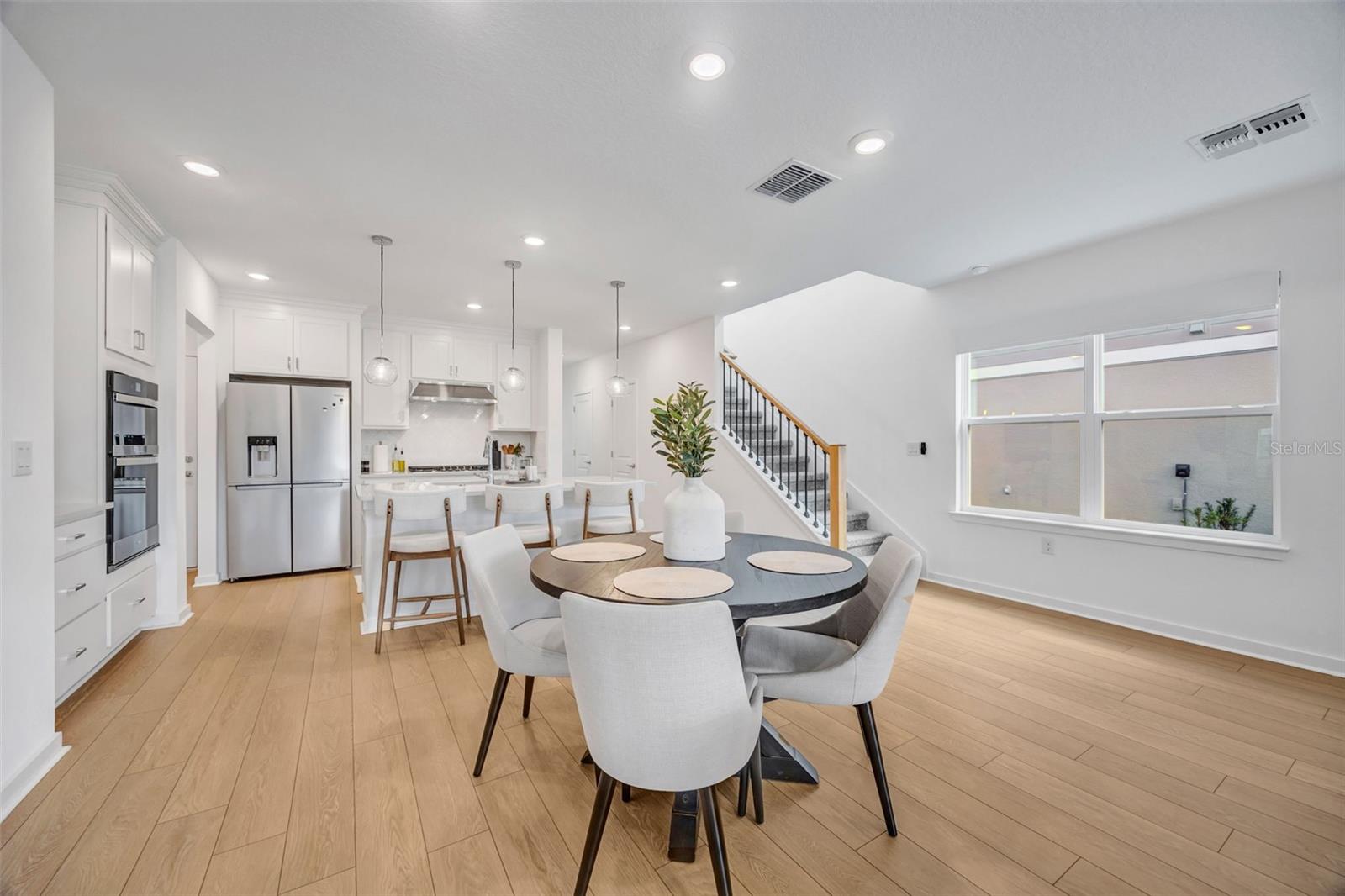 1095 KISTNA DR, ZEPHYRHILLS, FL, 33540