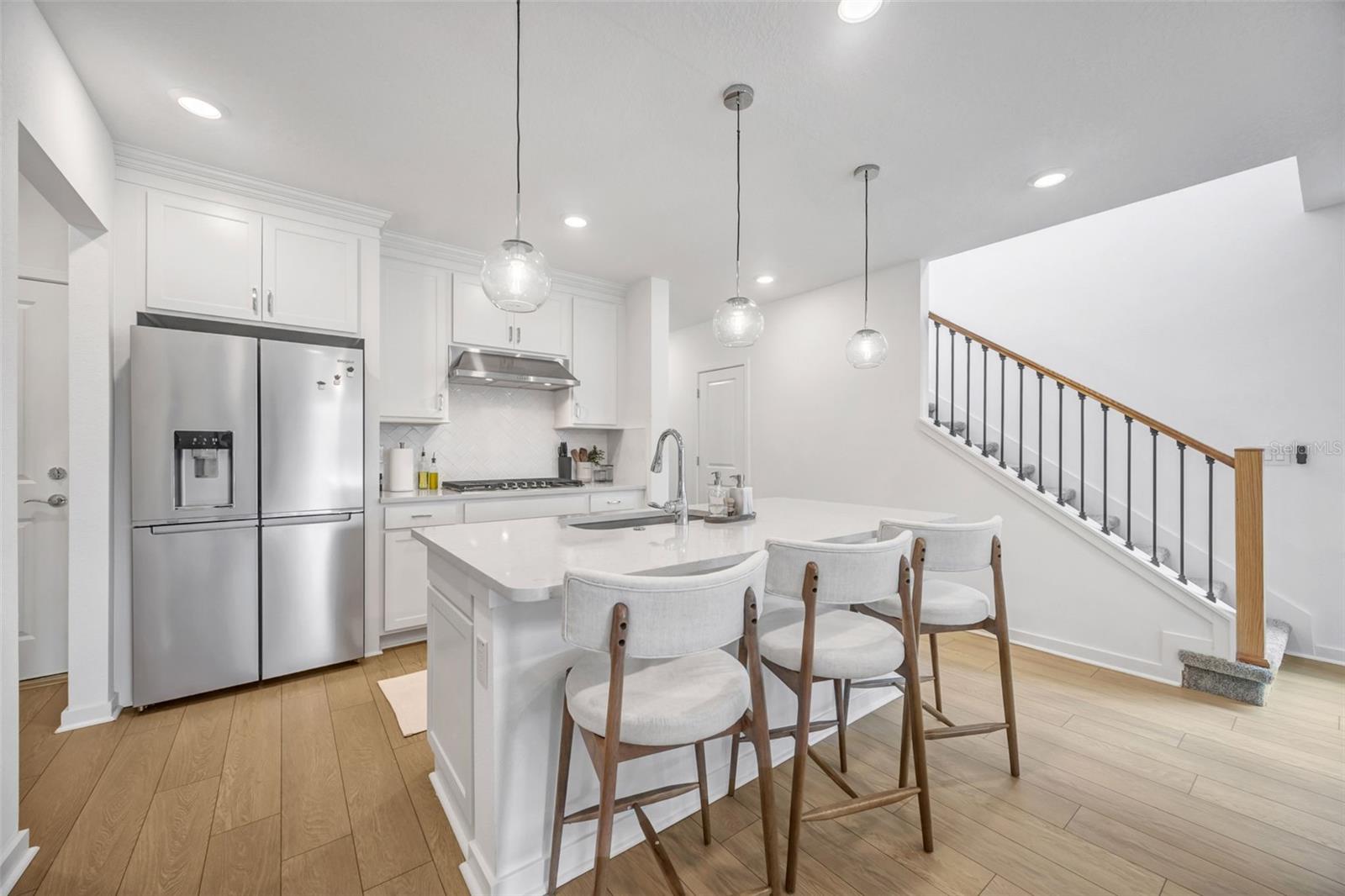 1095 KISTNA DR, ZEPHYRHILLS, FL, 33540