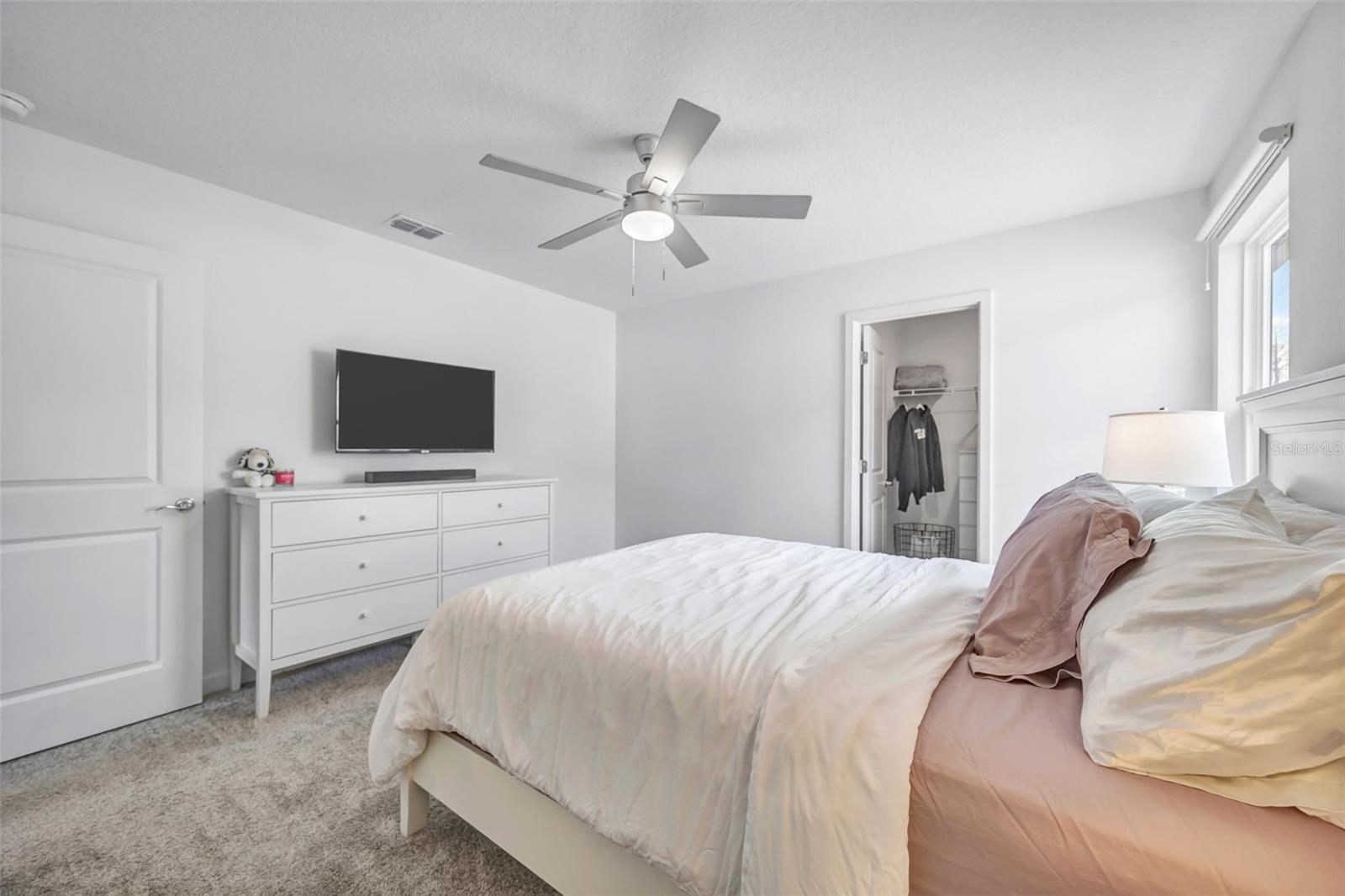 1095 KISTNA DR, ZEPHYRHILLS, FL, 33540