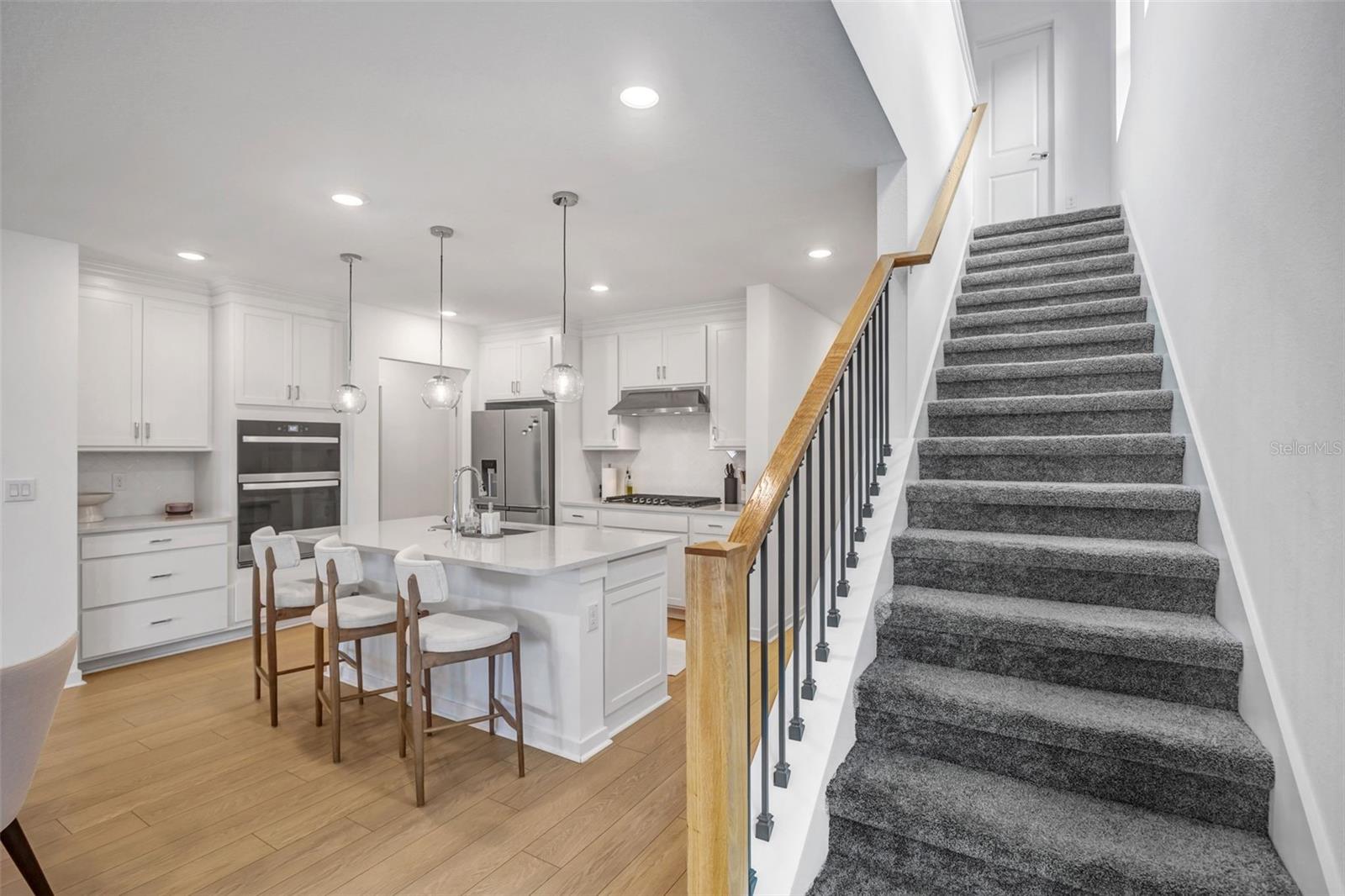 1095 KISTNA DR, ZEPHYRHILLS, FL, 33540