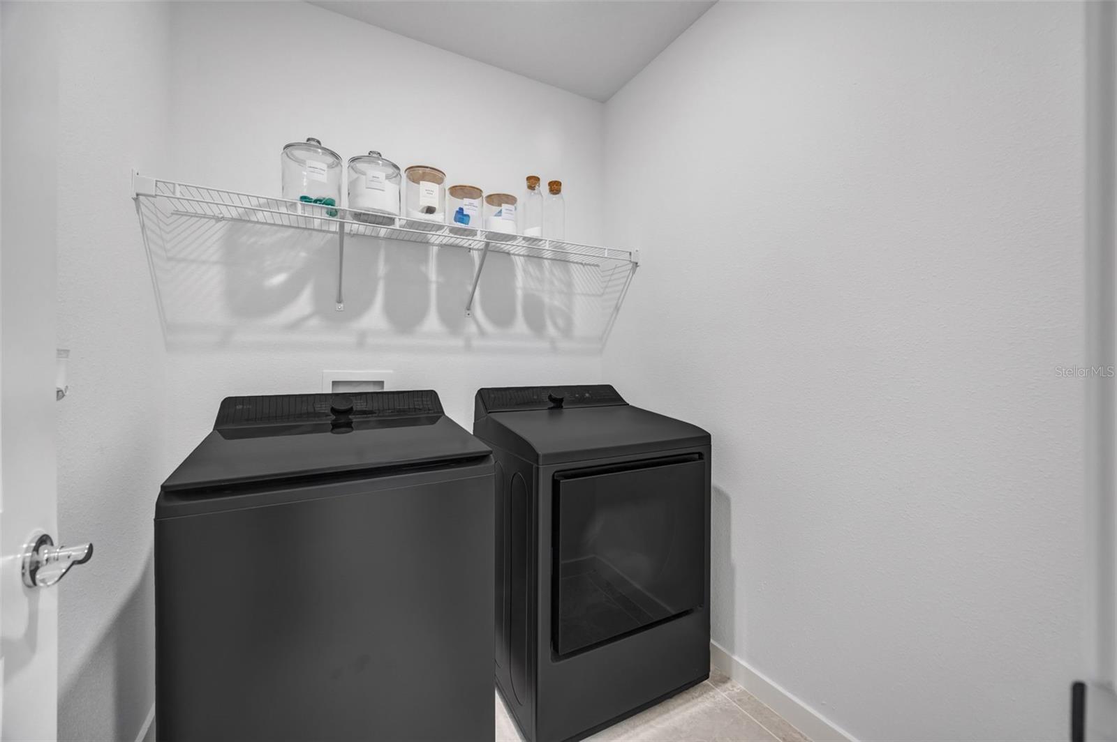 1095 KISTNA DR, ZEPHYRHILLS, FL, 33540