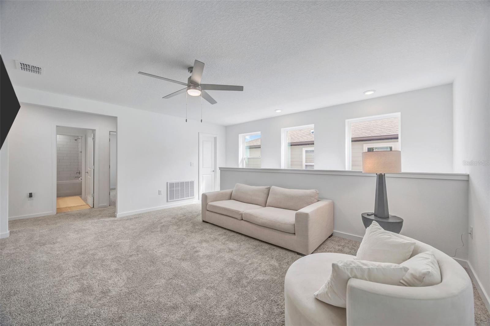 1095 KISTNA DR, ZEPHYRHILLS, FL, 33540