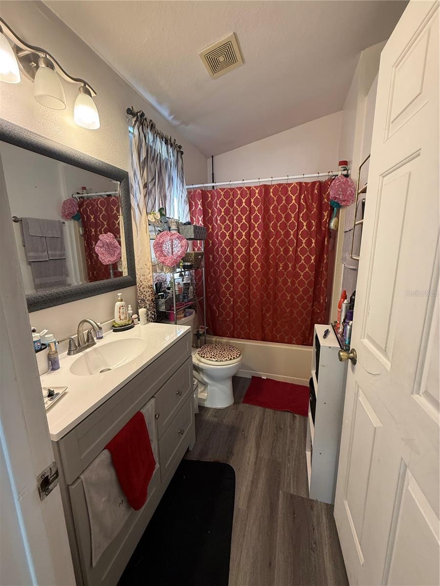 O6377267 Property Photo