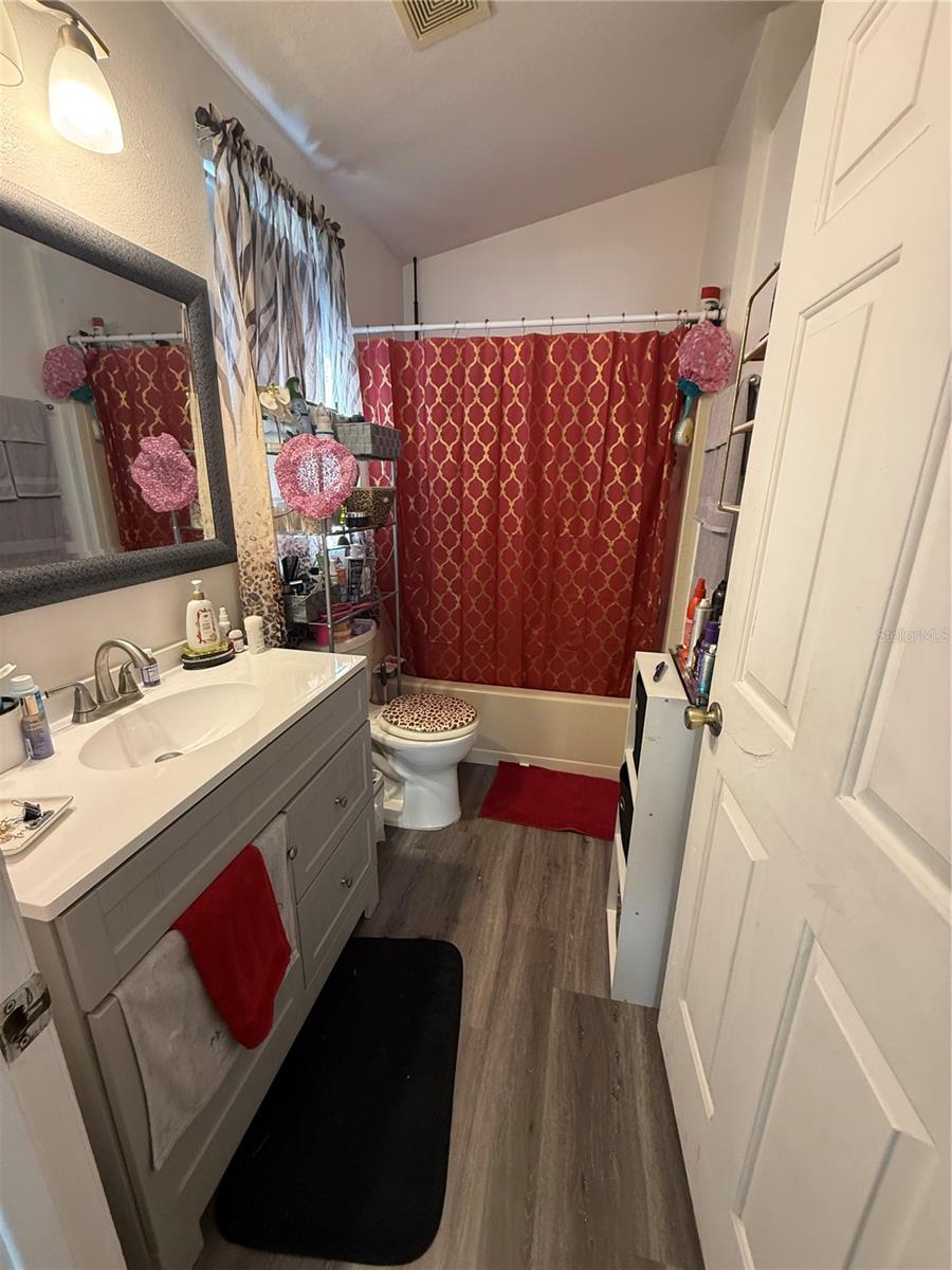 O6377267 Property Photo