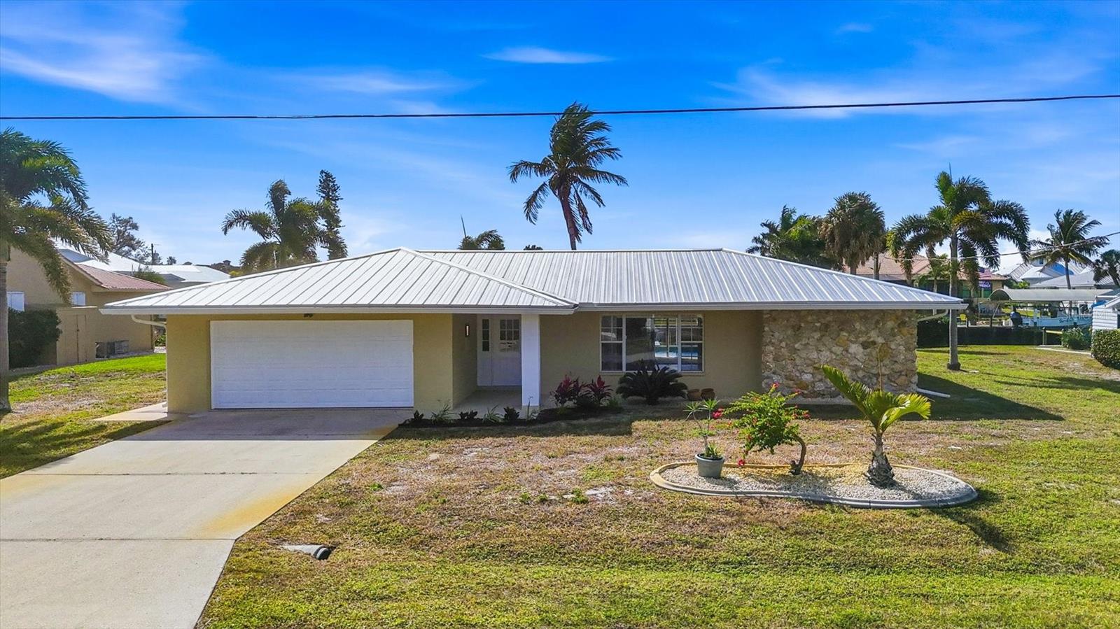 133 COLONIAL ST SE, PORT CHARLOTTE, FL, 33952