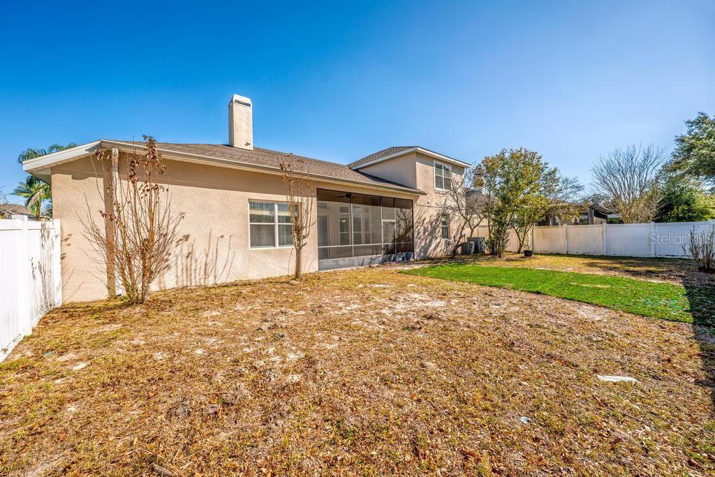 201 W BLUE WATER EDGE DR, EUSTIS, FL, 32736