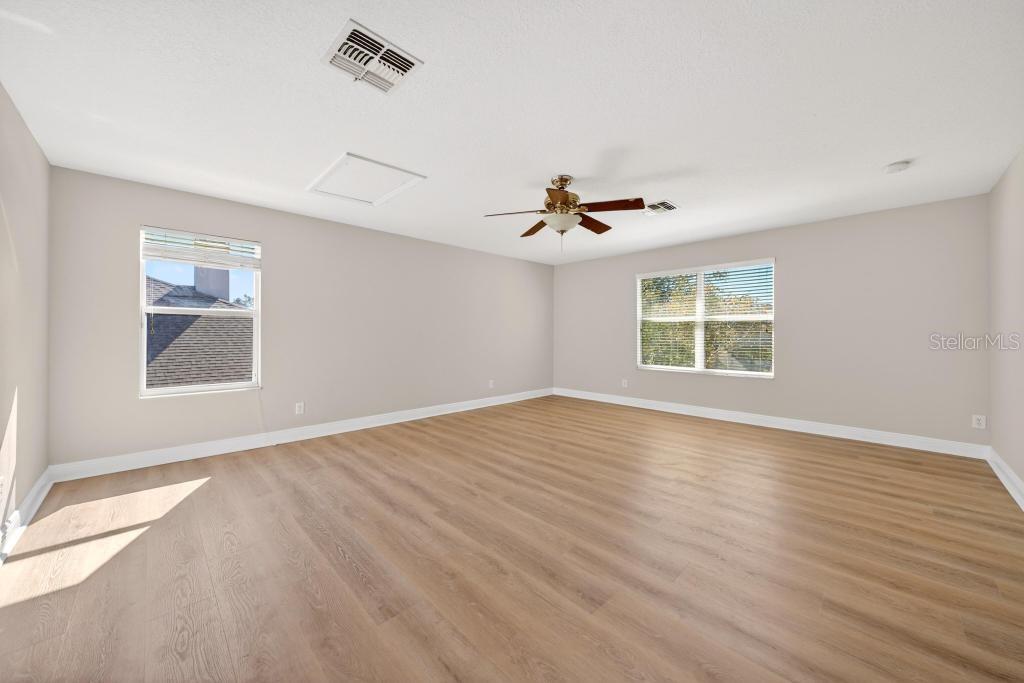 201 W BLUE WATER EDGE DR, EUSTIS, FL, 32736