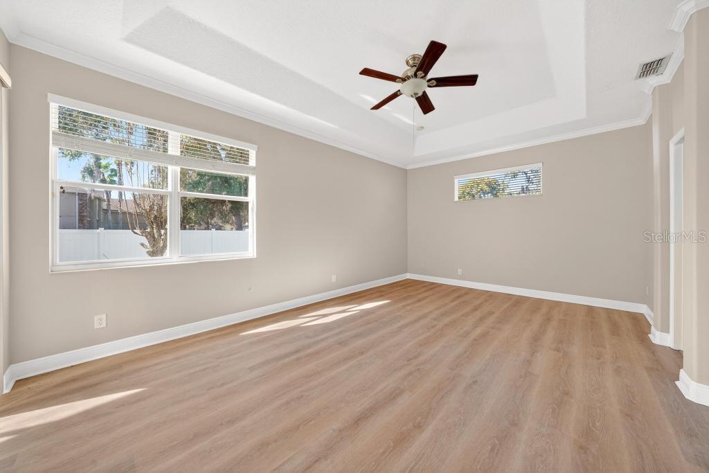 201 W BLUE WATER EDGE DR, EUSTIS, FL, 32736