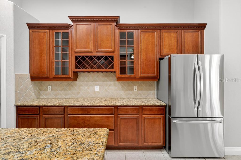 201 W BLUE WATER EDGE DR, EUSTIS, FL, 32736