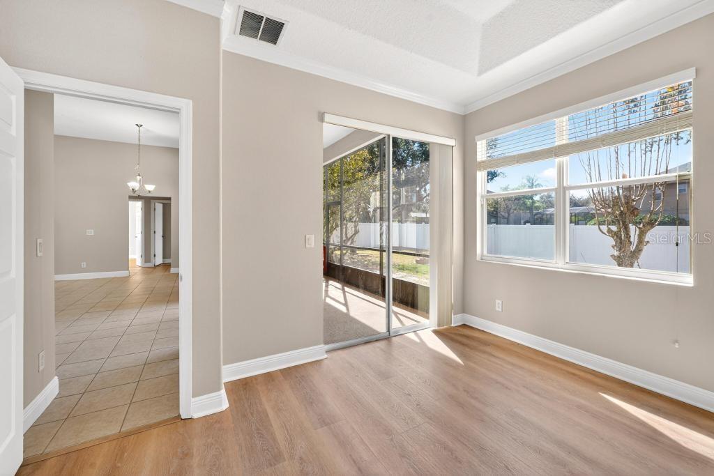 201 W BLUE WATER EDGE DR, EUSTIS, FL, 32736