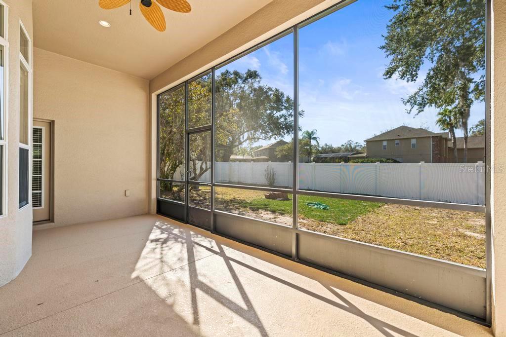 201 W BLUE WATER EDGE DR, EUSTIS, FL, 32736