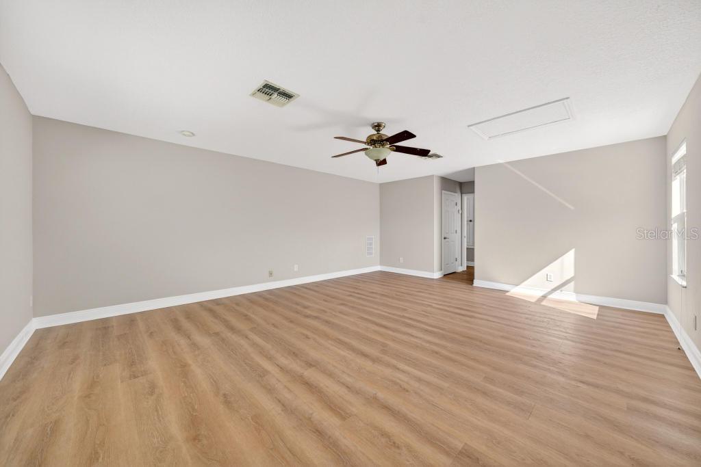 201 W BLUE WATER EDGE DR, EUSTIS, FL, 32736