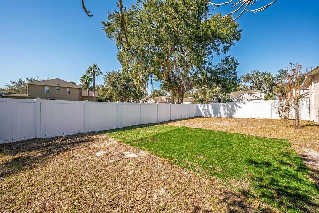 201 W BLUE WATER EDGE DR, EUSTIS, FL, 32736