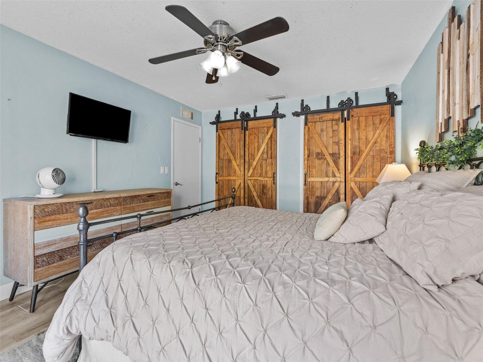 1768 W GROVELEAF AVE, PALM HARBOR, FL, 34683