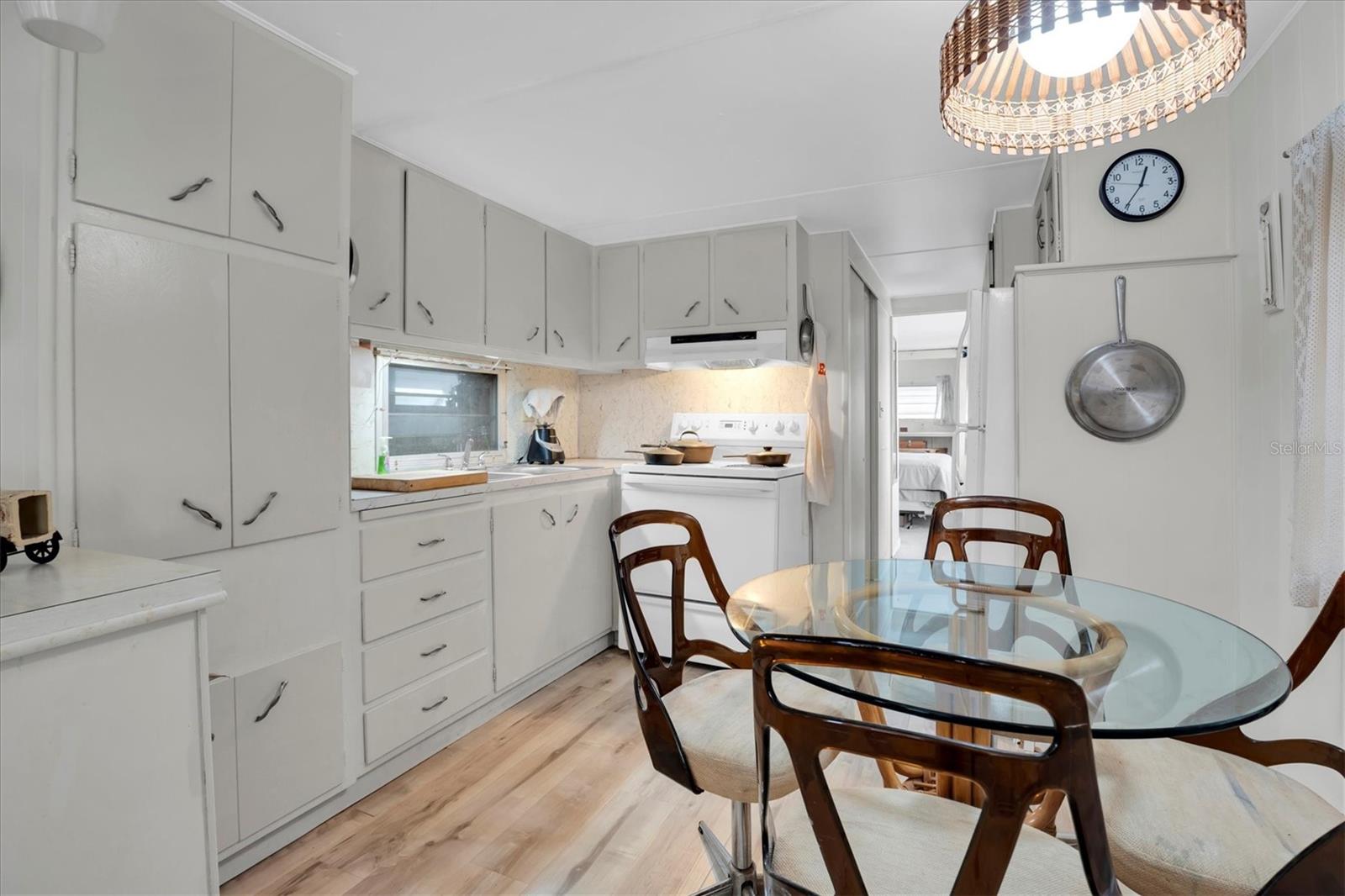 TB8469412 Property Photo